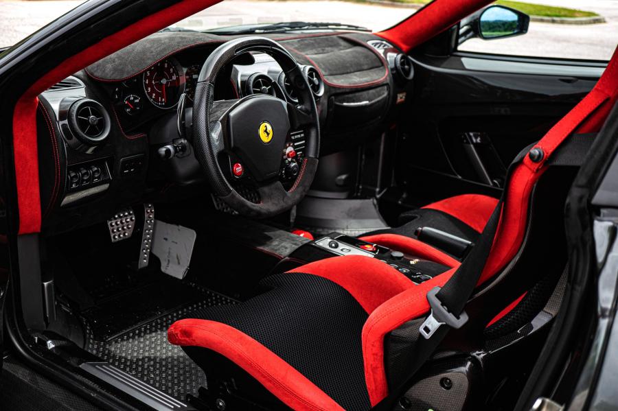 Интерьер Ferrari 430 Scuderia 2009 года  (NA) (фото 59 из 87)